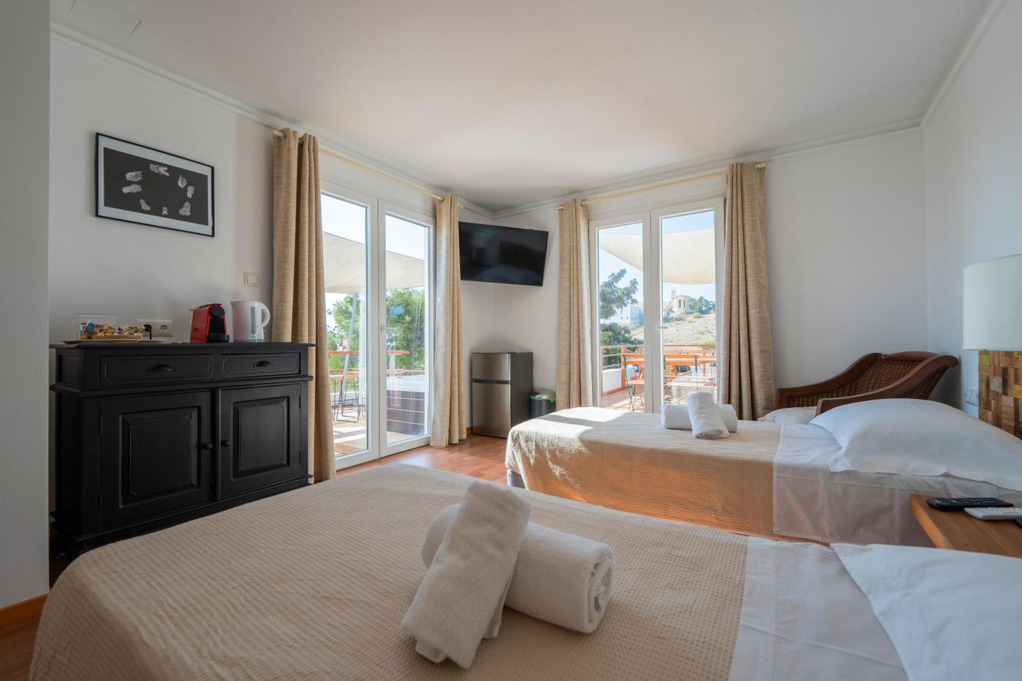 Syros Village Suites Vári エクステリア 写真