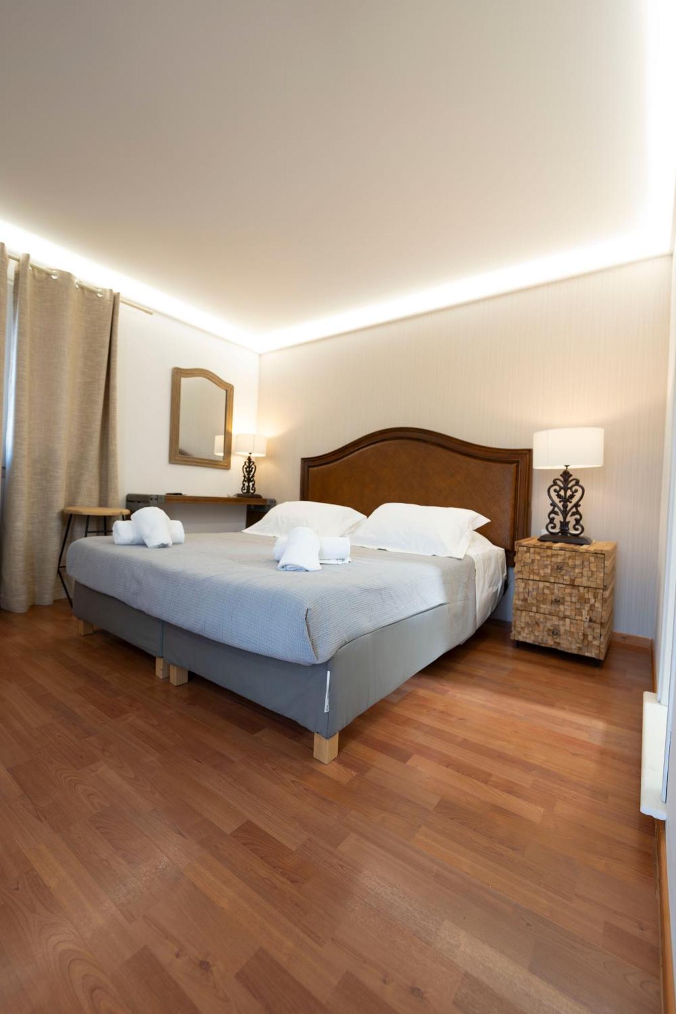 Syros Village Suites Vári エクステリア 写真