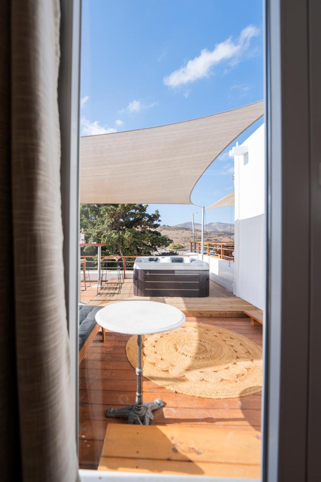 Syros Village Suites Vári エクステリア 写真